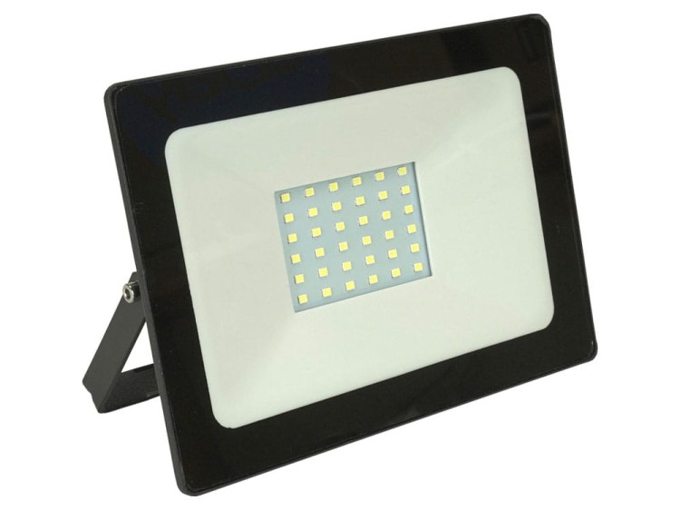 02_naświetlacz_LED_50W_halogen.jpg