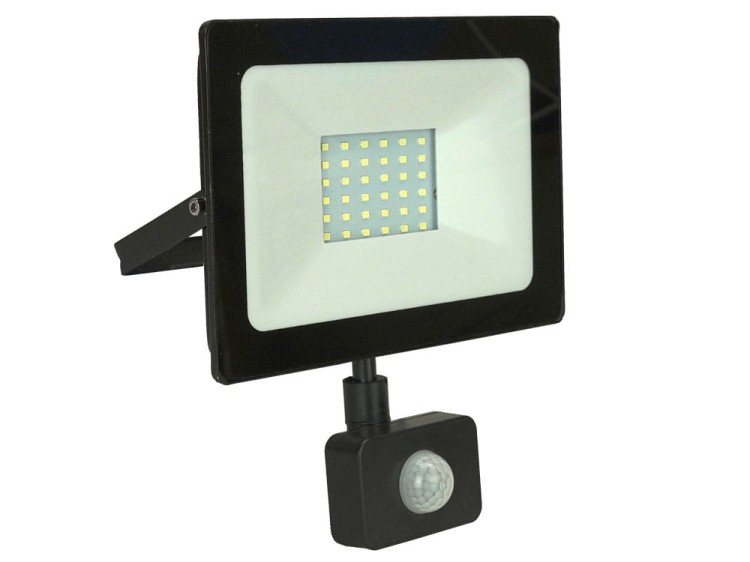 00_naswietlacz_LED_50W_z_czujka_ruchu.jpg