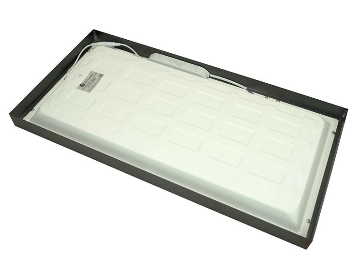 04_panel_LED_60x30cm_30W_czarna_ramka_natynkowy.jpg
