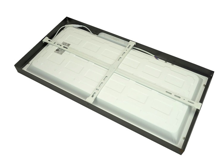 05_panel_LED_60x30cm_30W_czarna_ramka_natynkowy.jpg